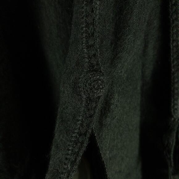 Simply Natural 100% Alpaca One Size Peru Black Shawl Wrap Poncho Buttons Scarf - Picture 3 of 9